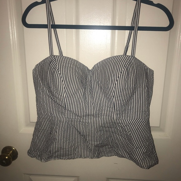 SUMMER TOP - Picture 2 of 4